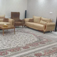 مبل راحتی ۷ نفره ومیز وسط