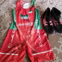 لباس دوبند و کفش  کشتی