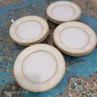 تعدادی ظروف