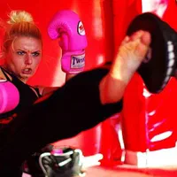 آموزش کیک بوکسینگ دفاع شخصی|خدمات آموزشی|خمین, |دیوار