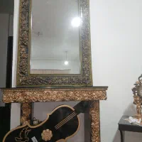 آینه و کنسول موزیکال