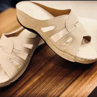 صندل زنانه طبی