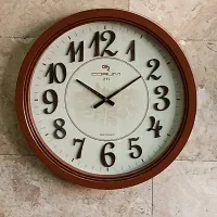 ساعت دیواری در بندر کیاشهر