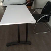 میز کارمندی