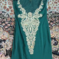 لباس مجلسی|لباس|ری, شهادت|دیوار