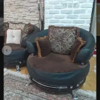 مبل ۷ نفره کارکرده به همراه میز