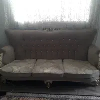 دو عدد فرش ۶ متری  با یک دست مبل۹ نفره