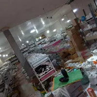 فروشنده خانم