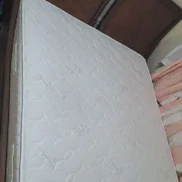 تخت خواب ۲ نفره چوبی به همراه تشک و زیرتشک