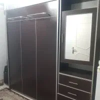 تخت دو نفره تاشو وکمد کنار تخت