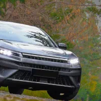 کی ام سی J7 و ایگل