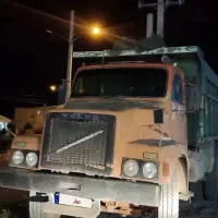 فروش یک دانگ ماشین ولوو ب همراه رانندگی