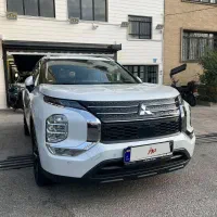 میتسوبیشی اوتلندرhline تک دف فول