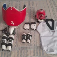 لباس و لوازم تکواندو کاملا سالم