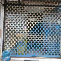 کرکره قدیمی مشبکی ۳ فنره تازه تعویض سالم.۳ در ۳/۴۰