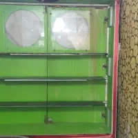 دو عدد ویترین مغازه