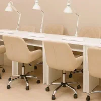 اجاره4 عدد میز ناخن و تخت اکستنشن