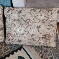 پشتی ۱جفت سنگین توپر وسالم طرح گل|پشتی|شیراز, لاله|دیوار