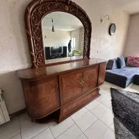 کنسول و آیینه