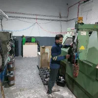 نیروی کنترل کیفی، کارگر فنی و ساده