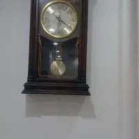 ساعت دیواری کاملا سالم