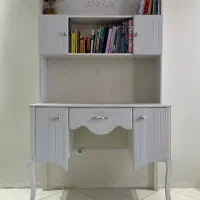 فروش  میز تحریر و کتابخانه شیک و سالم