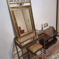 میز و اینه ارایش