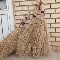 ۱۳۰ عدد جارو دستی