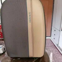 چمدان مسافرتی بزرگ|کیف، کفش، کمربند|رشت, رشتیان|دیوار