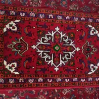 یک فرش دستباف