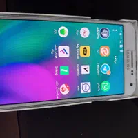 سامسونگ Galaxy E5 با حافظهٔ ۱۶ گیگابایت