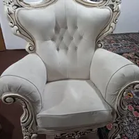 مبل ۷ نفره سلطنتی فقط احتیاج به شستن دارد