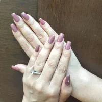 خدمات کاشت ناخن و ترمیم با پلی ژل و پودر