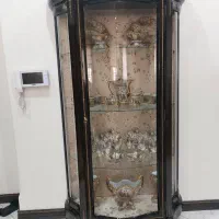 یه عدد بوفه ویک عدد اینه شمعدان