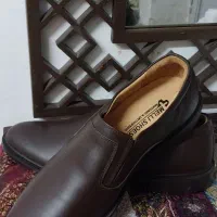 کفش چرم قهوه‌ای سوخته