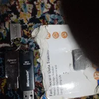 ۳عدد فلش ۱۶ گیگ فلزی وبعد فلش ۲گیگ