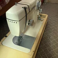 چرخ خیاطی ژانومه 802 درحد نو خانگی