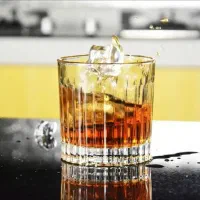 لیوان دسته مرواریدی|ظروف سرو و پذیرایی|اهواز, زیتون کارگری|دیوار