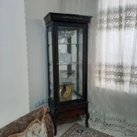 آینه و شمعدان و بوفه