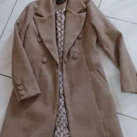 پالتو|لباس|ری, شهرک نظامی|دیوار