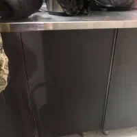 نزدیک پنج متر کابینت و یه سینک نو