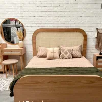 مونتاژ کار کارگر ساده و حرفه ای سرویس خواب سیسمونی