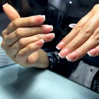 تخفیف ویژه کاشت ناخن تخصصی/ترمیم آموزش ناخن/رنگ مو|خدمات آرایشگری و زیبایی|قدس, شهر‌قدس|دیوار
