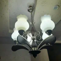 لوستر پنچ شعله چوبی و فلزی با پنچ تا لامپ ۹ وات