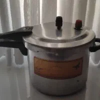 زودپز شش لیتری مارک پروانه