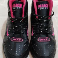 نیم بوت نایک