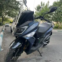 J200