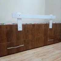 تخت میزبان دار