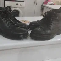 نیم پوت چرم با دوام سایز43ولی شاید به 44هم بخوره