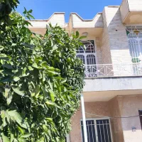 منزل دو طبقه با حیاط بزرگ مرکز شهر سند آماده